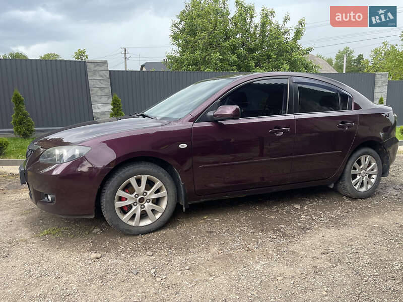 Седан Mazda 3 2007 в Самборе