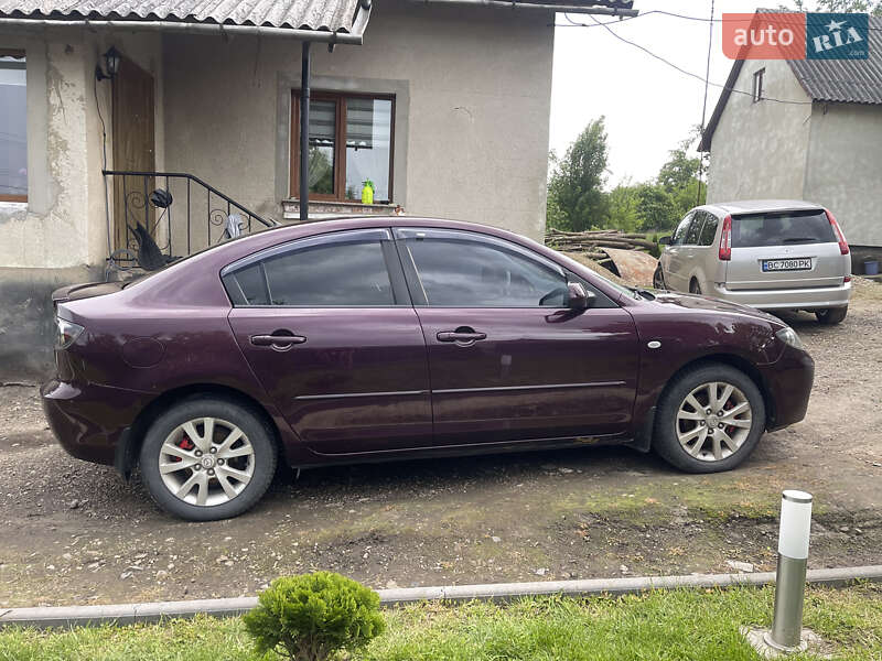 Седан Mazda 3 2007 в Самборе