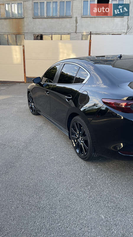 Седан Mazda 3 2019 в Киеве