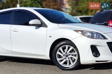 Хэтчбек Mazda 3 2012 в 