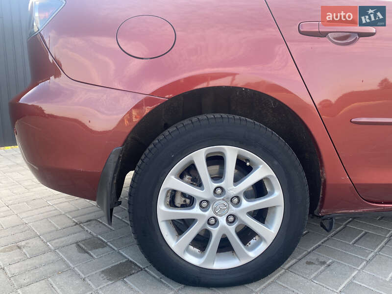 Седан Mazda 3 2008 в Черкасах