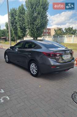 Седан Mazda 3 2013 в 