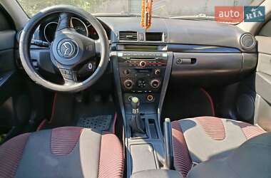 Хэтчбек Mazda 3 2004 в 