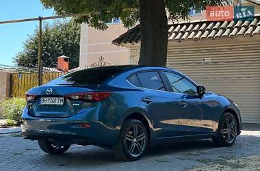 Седан Mazda 3 2017 в 