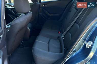 Седан Mazda 3 2017 в 
