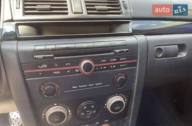 Седан Mazda 3 2006 в 