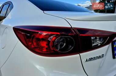 Седан Mazda 3 2017 в 