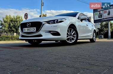 Седан Mazda 3 2017 в Киеве