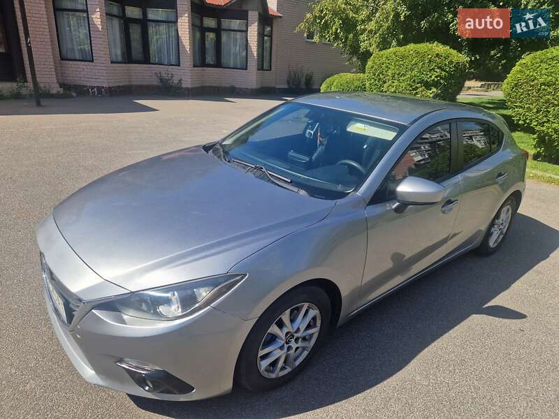 Хэтчбек Mazda 3 2014 в Днепре