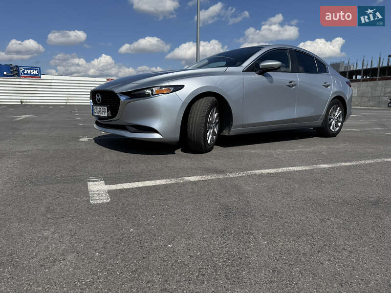 Седан Mazda 3 2019 в Львове