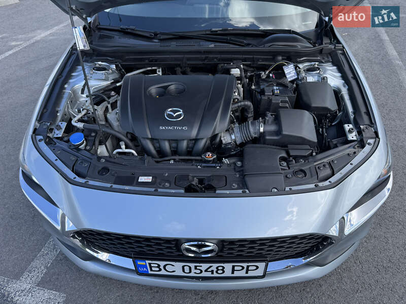 Седан Mazda 3 2019 в Львове