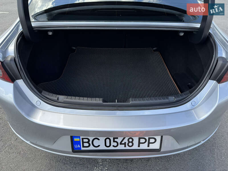 Седан Mazda 3 2019 в Львове