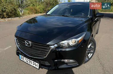 Седан Mazda 3 2017 в 