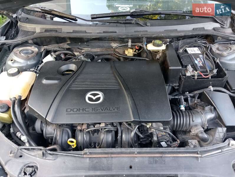 Седан Mazda 3 2004 в Полтаве