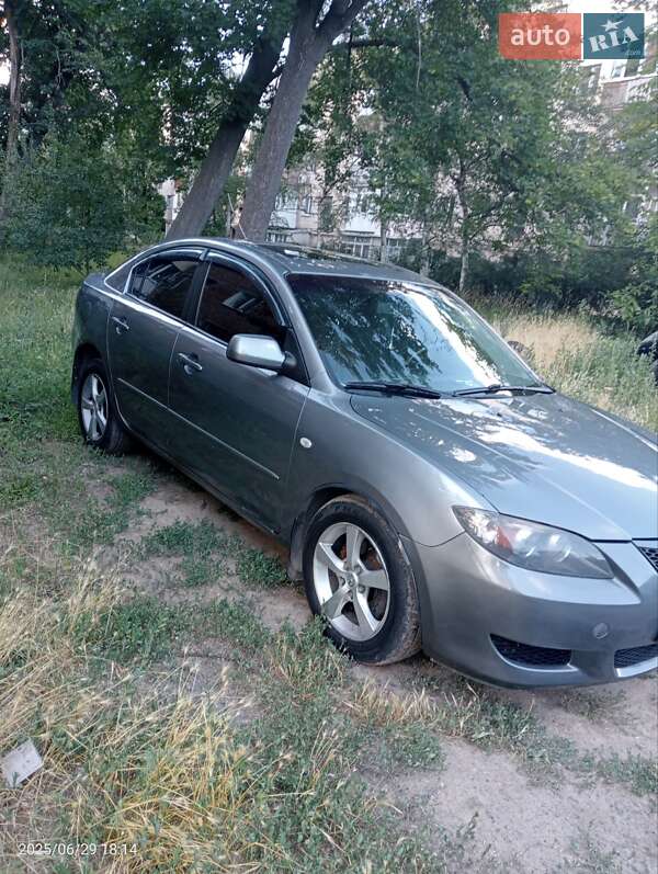 Седан Mazda 3 2004 в Полтаве