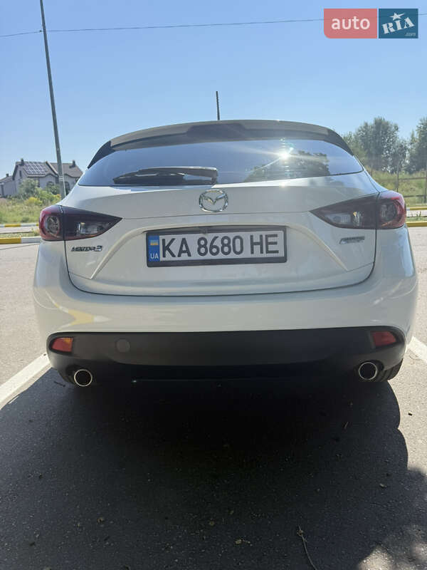Хэтчбек Mazda 3 2015 в Киеве
