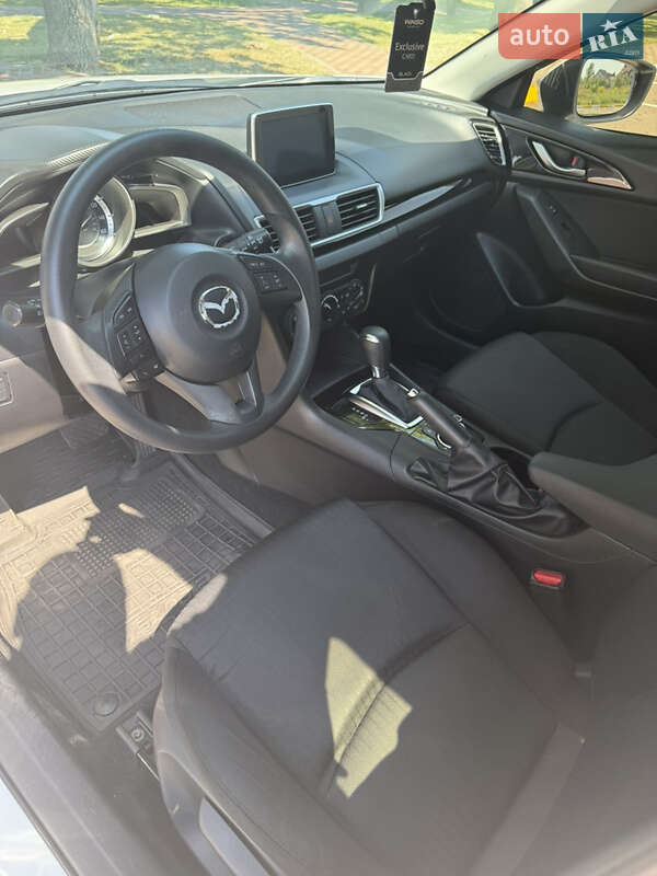 Хэтчбек Mazda 3 2015 в Киеве