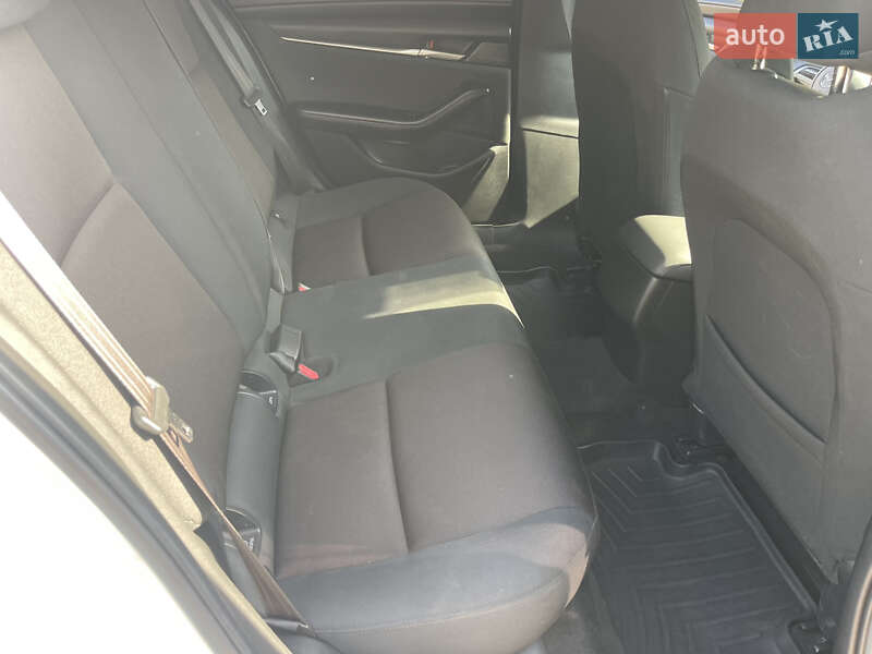 Седан Mazda 3 2020 в Киеве
