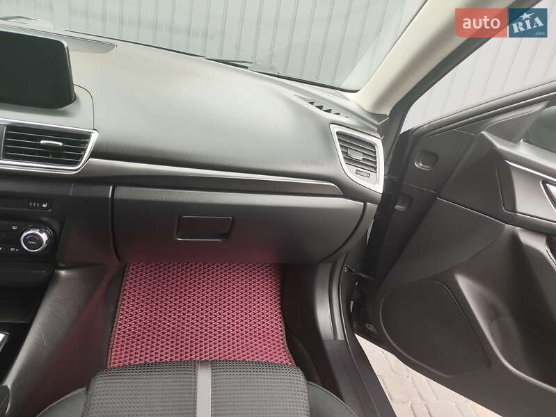 Хетчбек Mazda 3 2018 в Києві