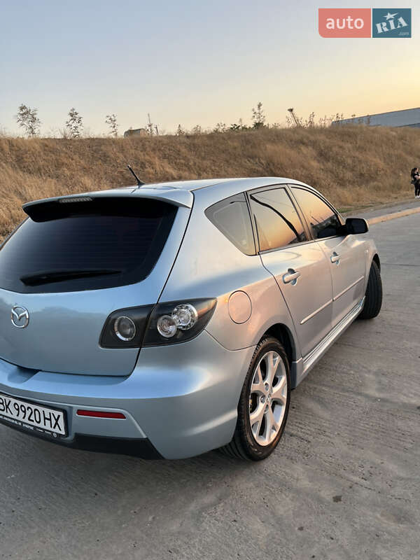 Хэтчбек Mazda 3 2006 в Николаеве