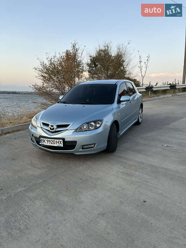 Хэтчбек Mazda 3 2006 в Николаеве