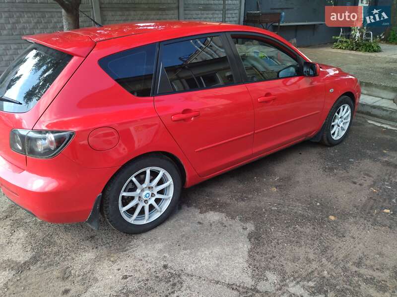 Хетчбек Mazda 3 2007 в Чернігові