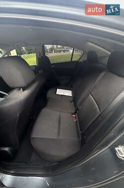 Седан Mazda 3 2013 в 