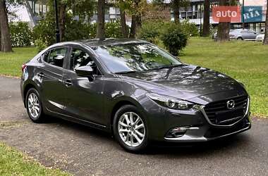 Седан Mazda 3 2017 в Києві