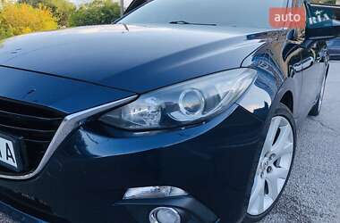 Седан Mazda 3 2014 в Днепре
