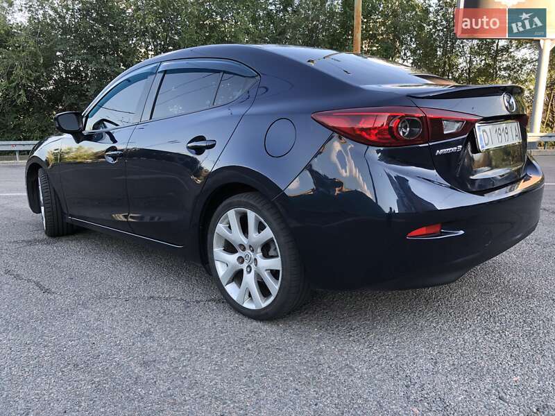 Седан Mazda 3 2014 в Днепре