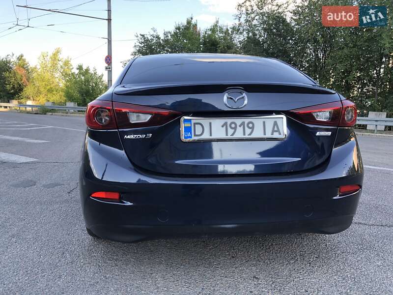 Седан Mazda 3 2014 в Днепре