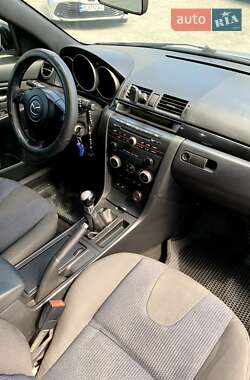 Хэтчбек Mazda 3 2006 в 