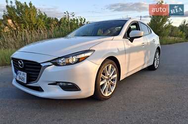 Седан Mazda 3 2017 в Киеве