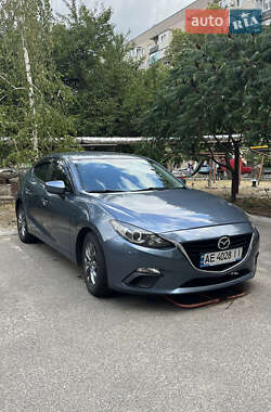 Седан Mazda 3 2015 в Днепре