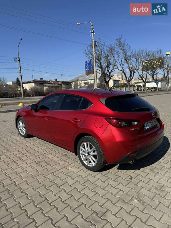 Хэтчбек Mazda 3 2013 в Ивано-Франковске