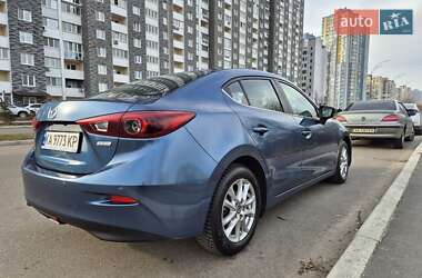 Седан Mazda 3 2017 в 