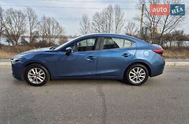 Седан Mazda 3 2017 в 