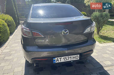Седан Mazda 3 2010 в 