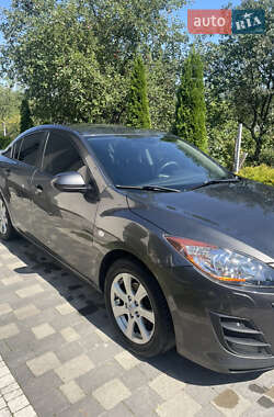 Седан Mazda 3 2010 в 