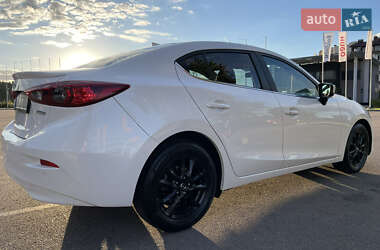 Седан Mazda 3 2015 в 