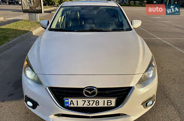 Седан Mazda 3 2015 в 