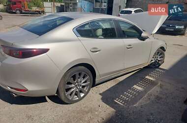 Седан Mazda 3 2023 в 