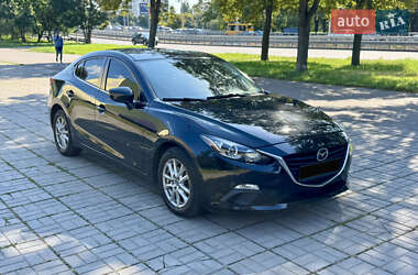 Седан Mazda 3 2015 в 