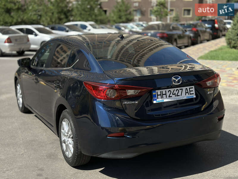 Седан Mazda 3 2015 в Одесі