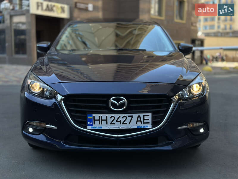 Седан Mazda 3 2015 в Одесі