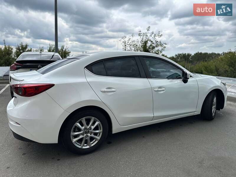 Седан Mazda 3 2013 в Киеве