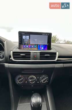 Седан Mazda 3 2013 в 
