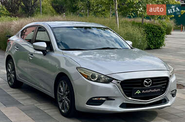 Седан Mazda 3 2017 в 