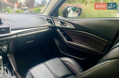 Седан Mazda 3 2017 в 