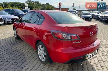Седан Mazda 3 2011 в 